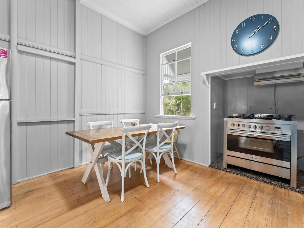 Holiday home Silkstone Cottage Bundamba Australia